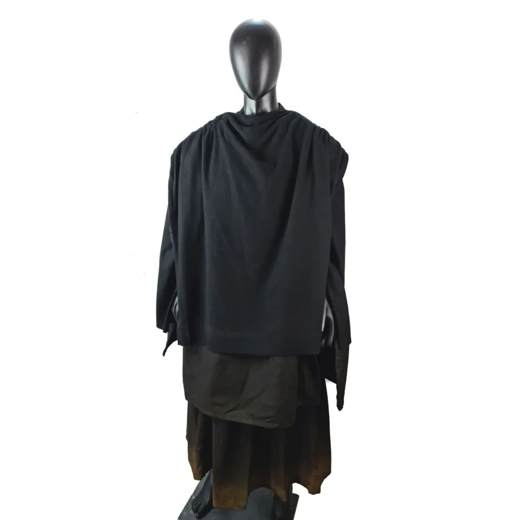 Acolyte Qimir Costume